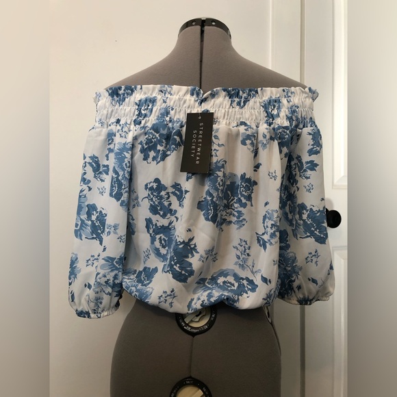 NWT Streetwear society Floral off the Shoulder Top - Picture 6 of 9